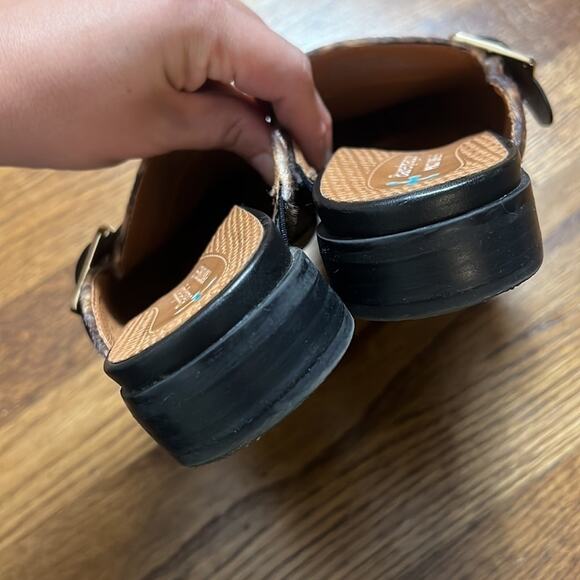 Baretraps Graycie Cheetah Print Mule Size 7.5 - Picture 5 of 7